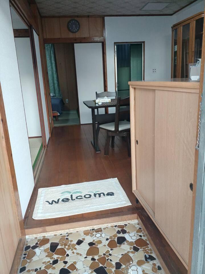 Miyagi Apartment Tomari Naha Exterior foto